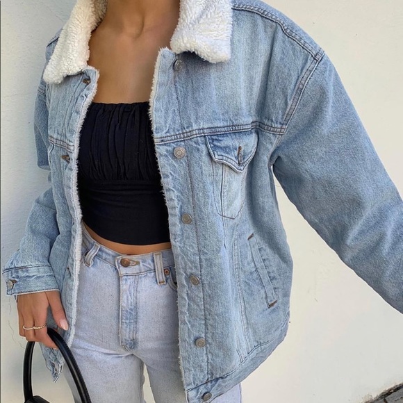 Levi's Jackets & Blazers - Levi’s Sherpa Trucker Jacket